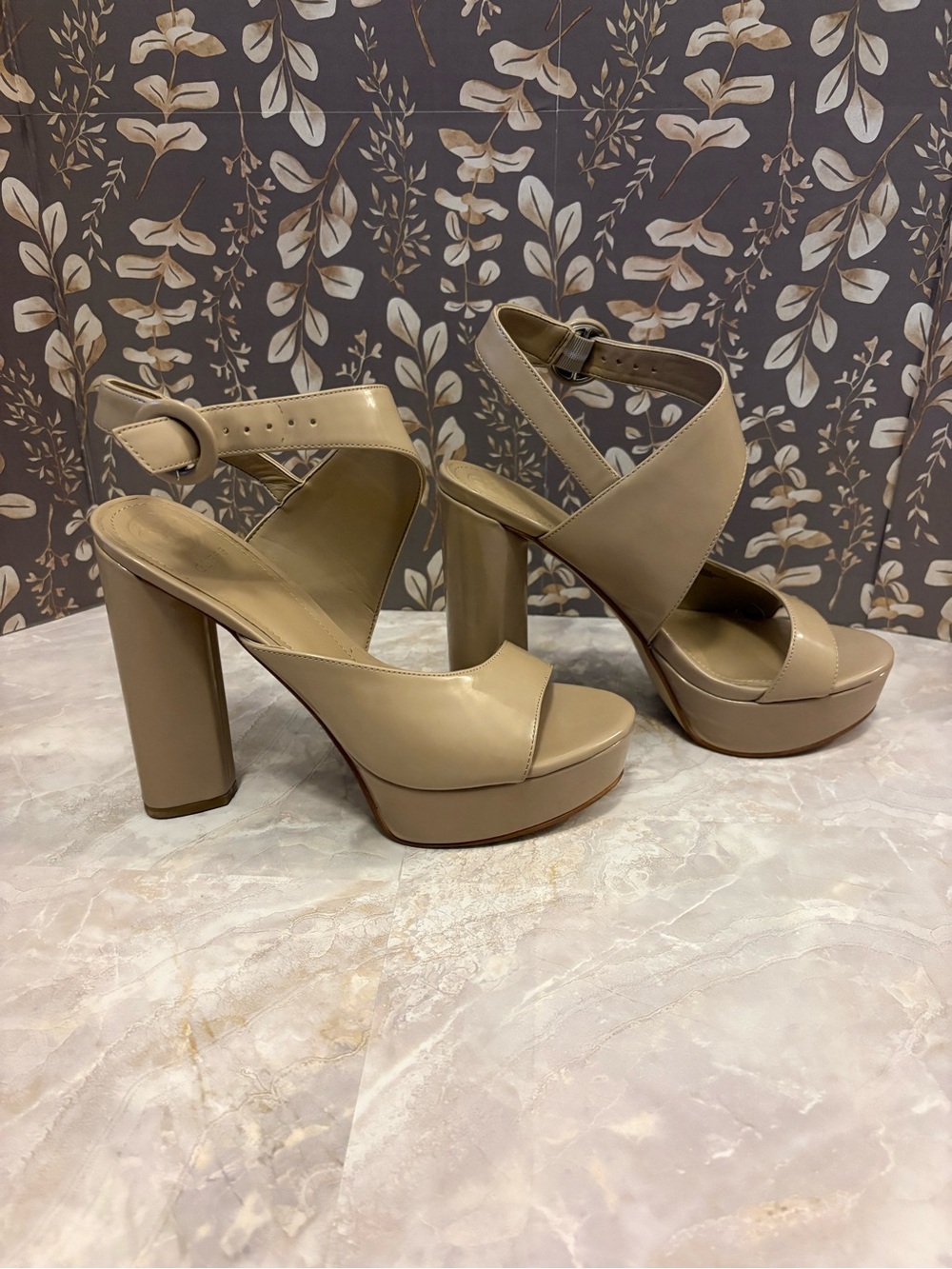 Guess Nude Makenna 2 Women’s Size 8 Heels